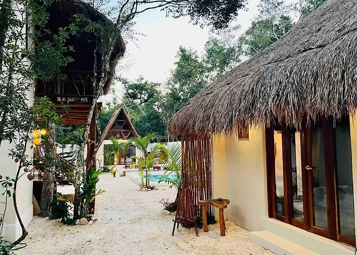 Tzunum Jade Lodge *