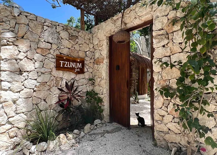 Tzunum Jade * Tulum