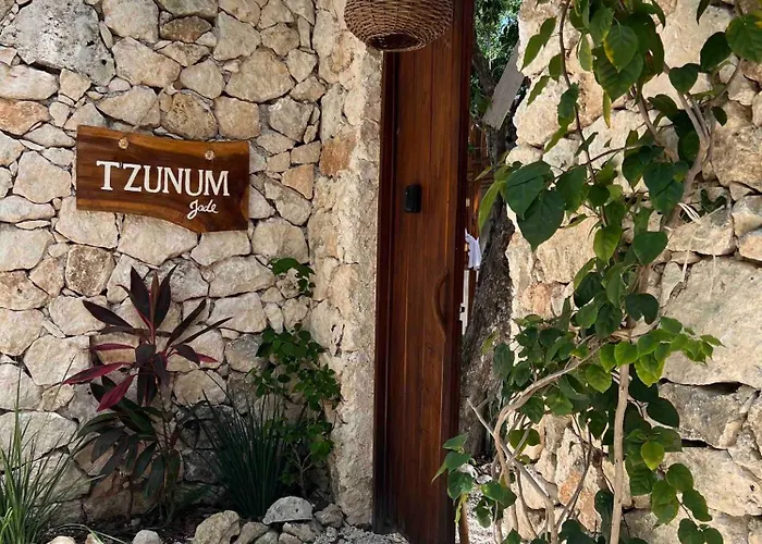 Tzunum Jade Lodge *