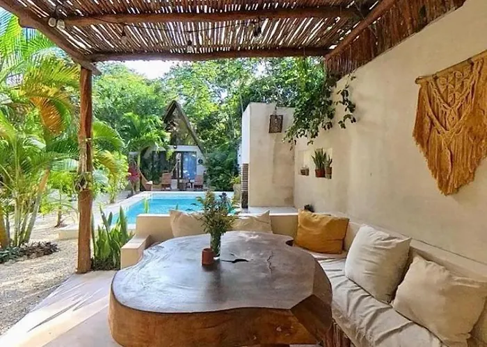 Tzunum Jade Lodge *