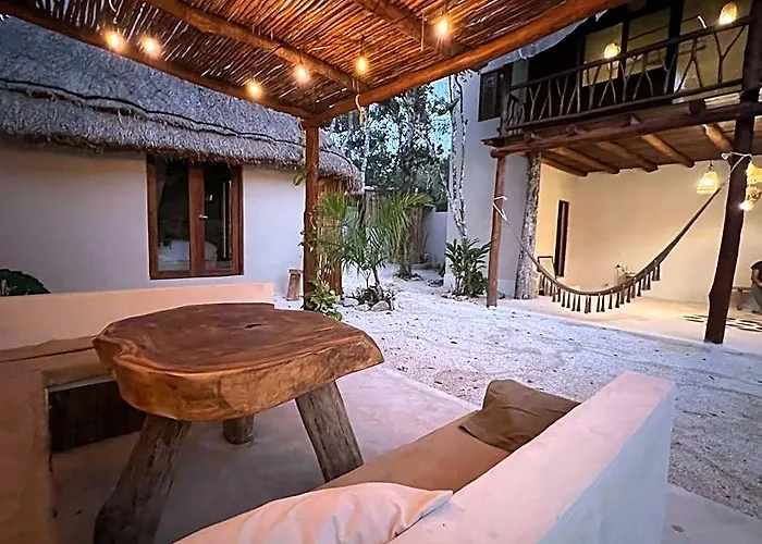 Tzunum Jade Lodge *