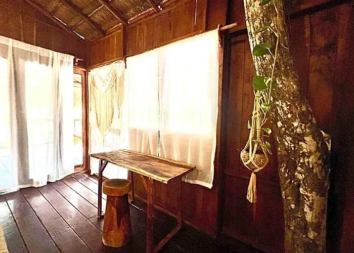 Lodge Tzunum Jade *